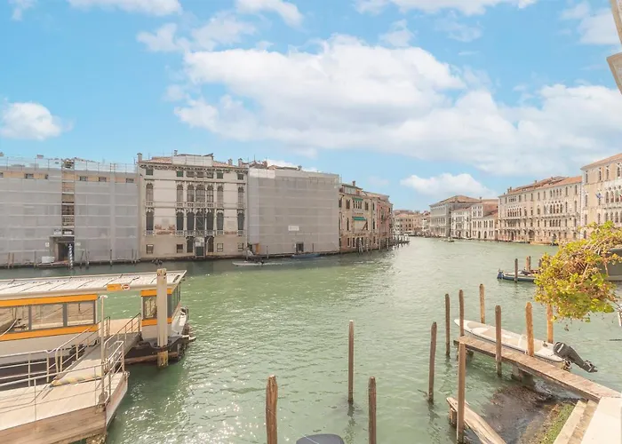 Canal Grande Suite